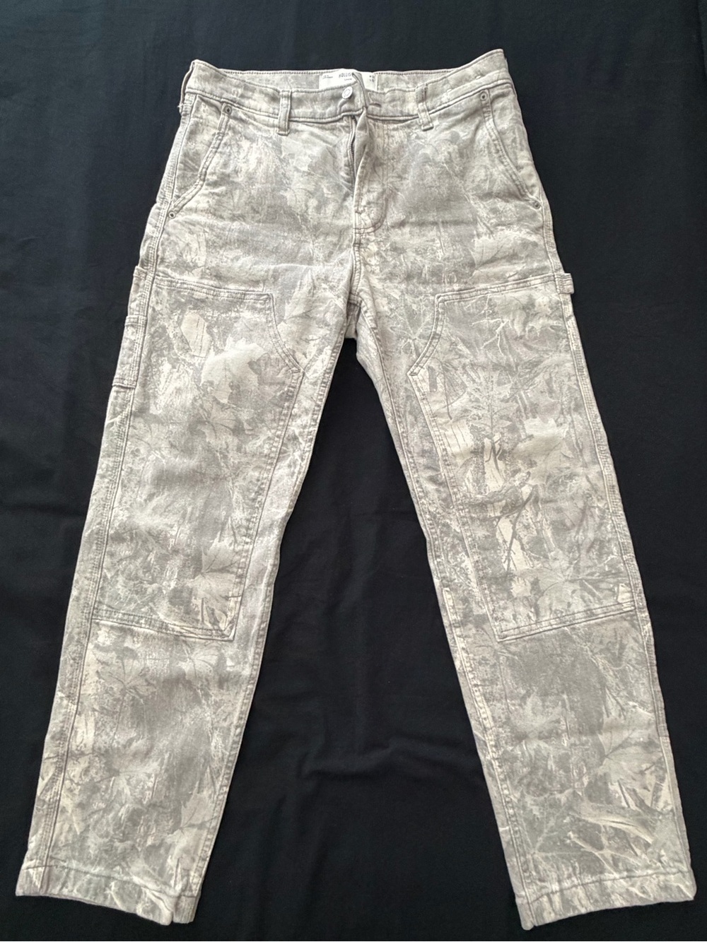 Hollister Men's Camo Patterned Carpenter Pants